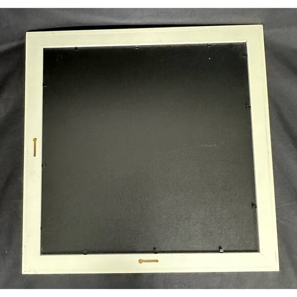 White Wall Picture Frame for Six 4 x 6 Photos 15 “ Square EX - Picture 5 of 5